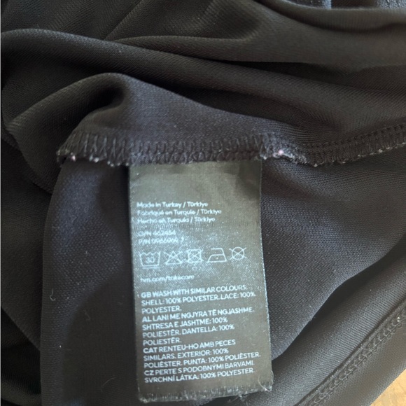 3/15$ 🌸 H&M Black Lace Trim Camisole - Picture 4 of 4